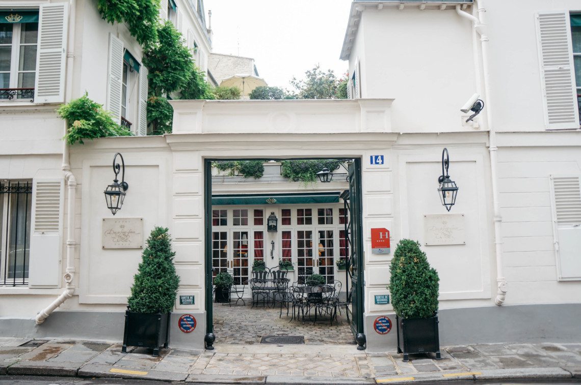 A look at the luxury boutique hotel Duc De Saint Simon, located in the 7th arrondissement in Paris. A perfect choice for a hotel in Saint-Germaine.
