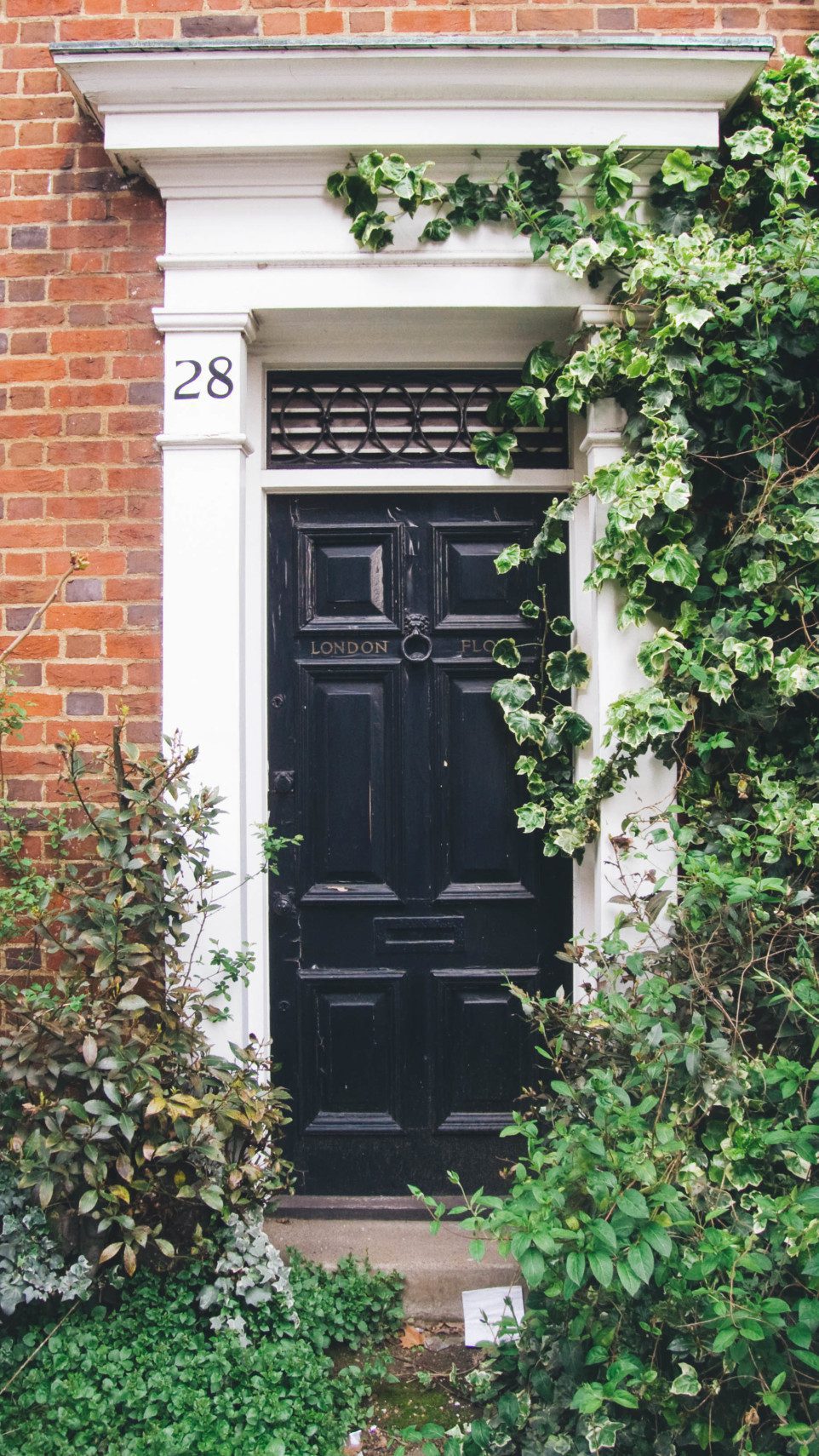 Calling all architecture lovers! A look at beautiful doors around the world.