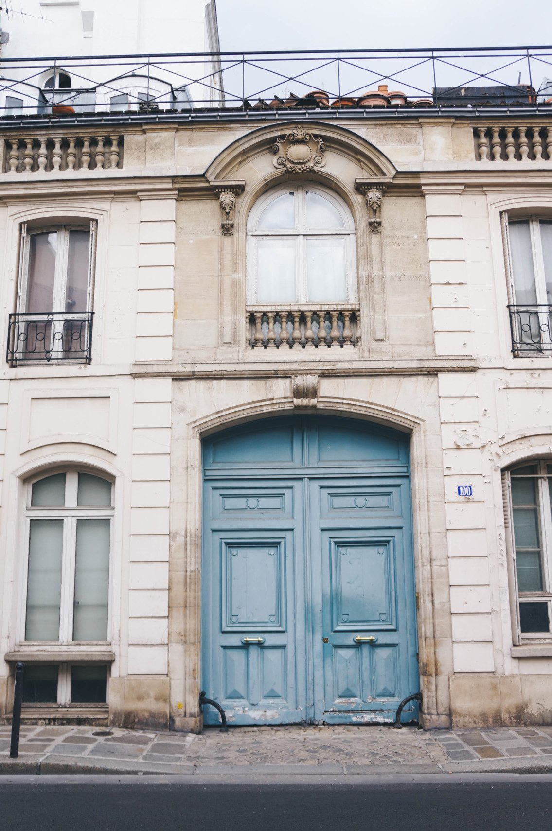 Calling all architecture lovers! A look at beautiful doors around the world.