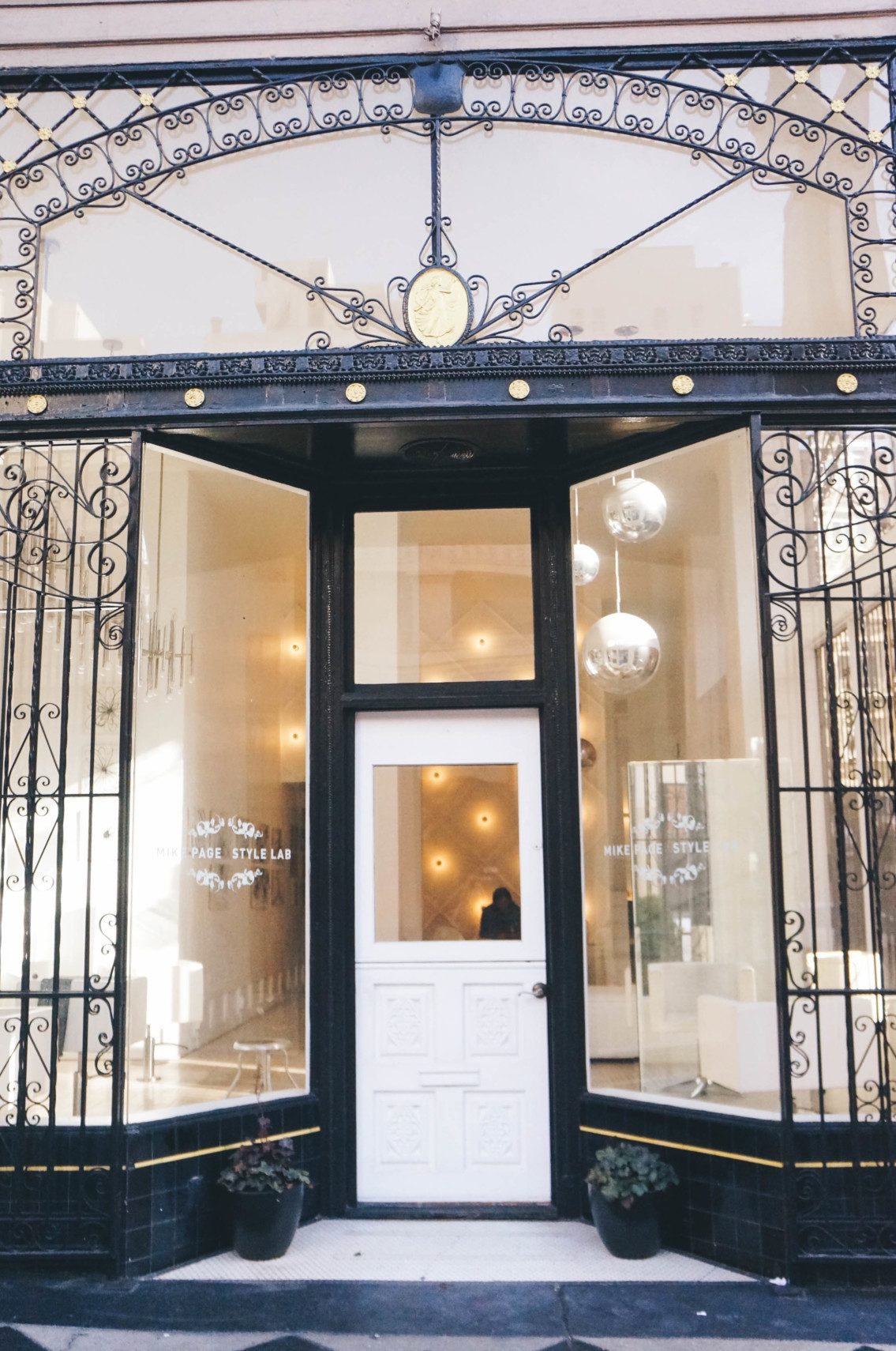 Calling all architecture lovers! A look at beautiful doors around the world.