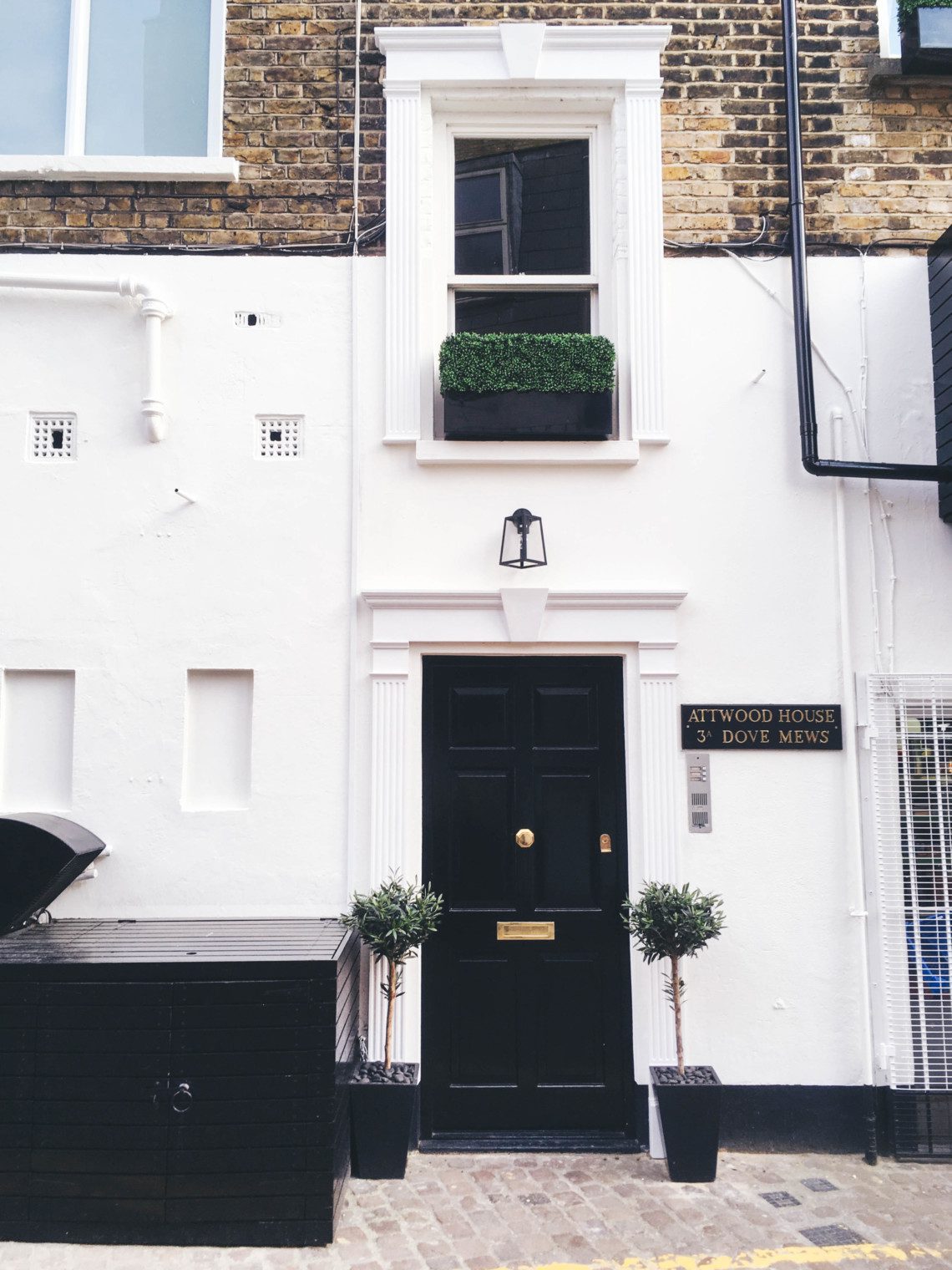 Calling all architecture lovers! A look at beautiful doors around the world.