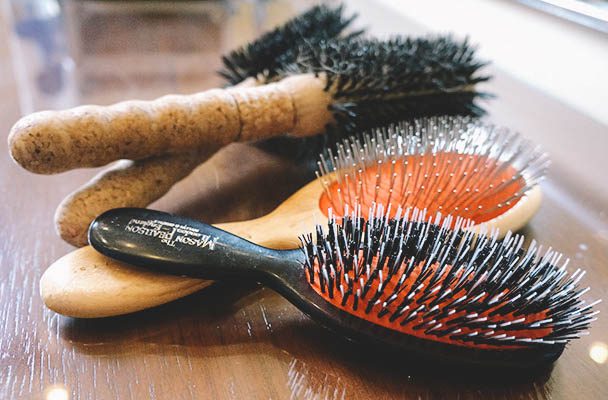 Sunset Tower hair brush