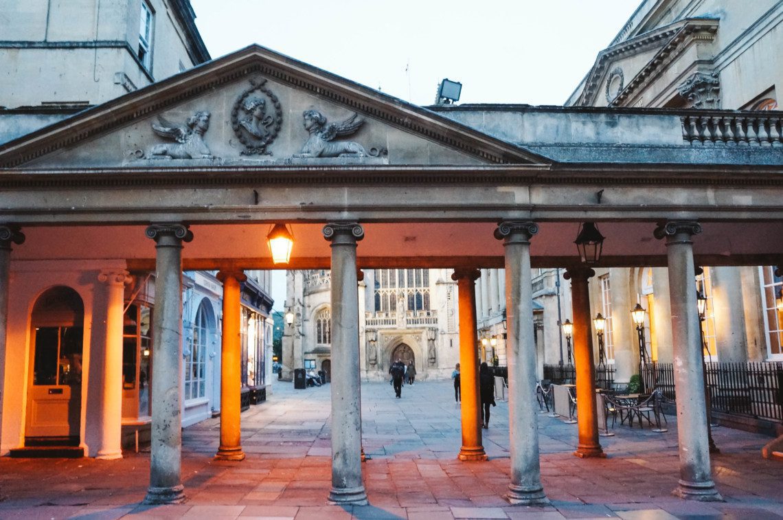 A guide Bath including where to stay, eat, and shop in this gorgeous historic town.